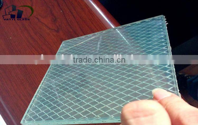 Qingdao Vatti manufacturer Top quality and best price pattern glass/clear wired patterned glass