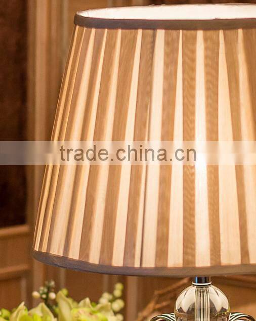 Concise design clear K9 crystal lamp body metal bottom table lamp