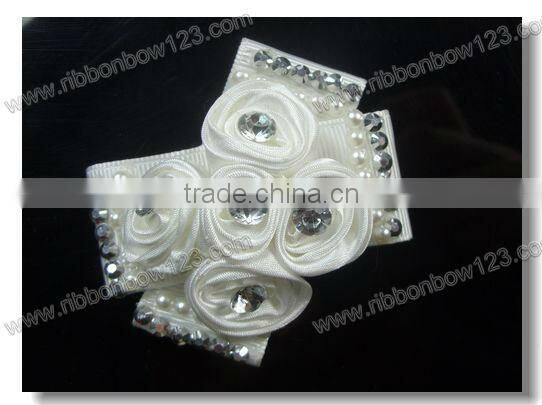 Polyester organza bow tie used on the garment