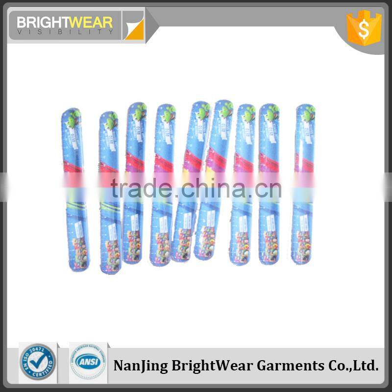 Wholesale custom high quality wristbands slap band