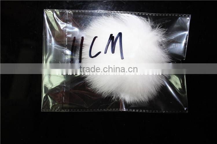 Trendy Key chains Real Fox Pom Pom Fur Balls Garment Accessory