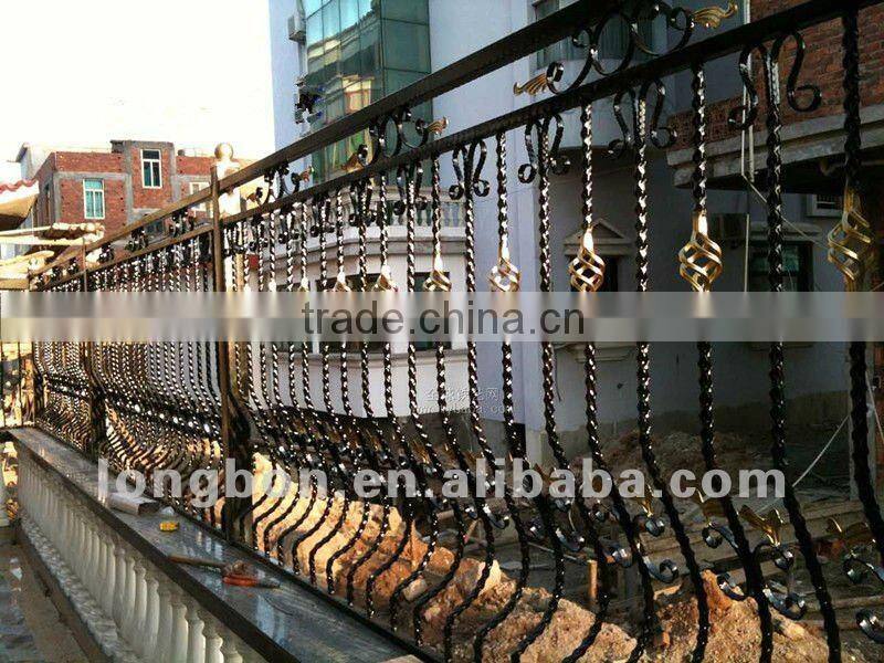 Top-selling handmade wrought iron garden border fence
