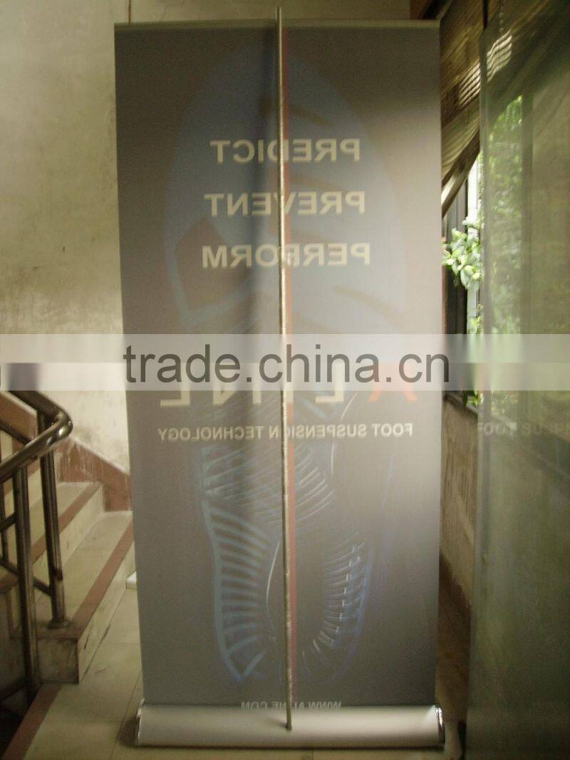 Aluminium roll up/roller banner