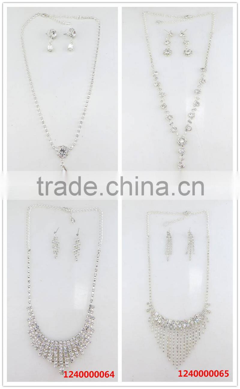 Latest Design Clear Crystal Beaded Necklace Set For Party
