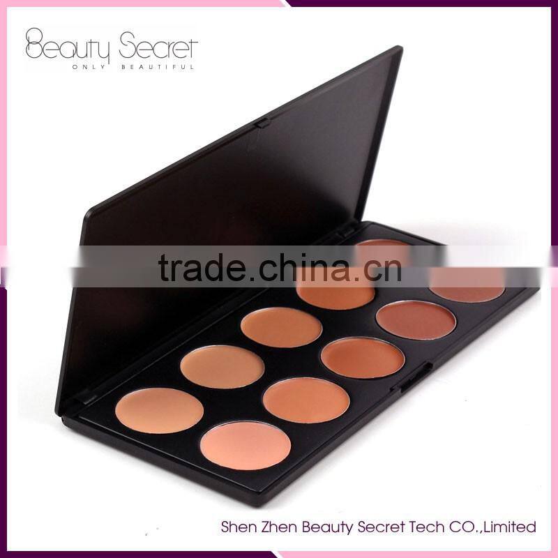 Foundation makeup cosmetic concealer with concealer palette