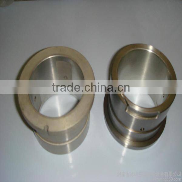 Farm tractor engine crankshaft bearing liner
