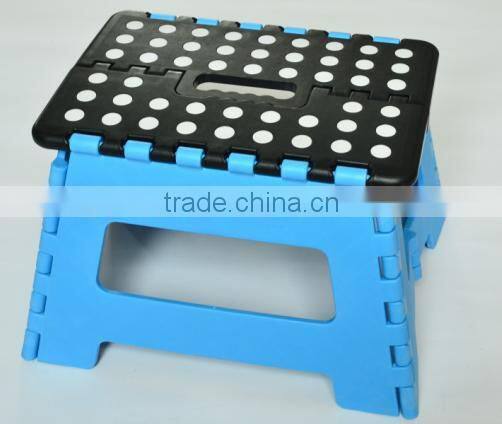 plastic lovely carton folded child chair