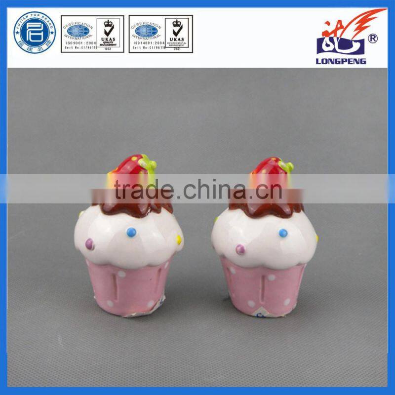 Custom made Ceramic Ice Cream and Cake Shaped Salt & Pepper Shakers Set