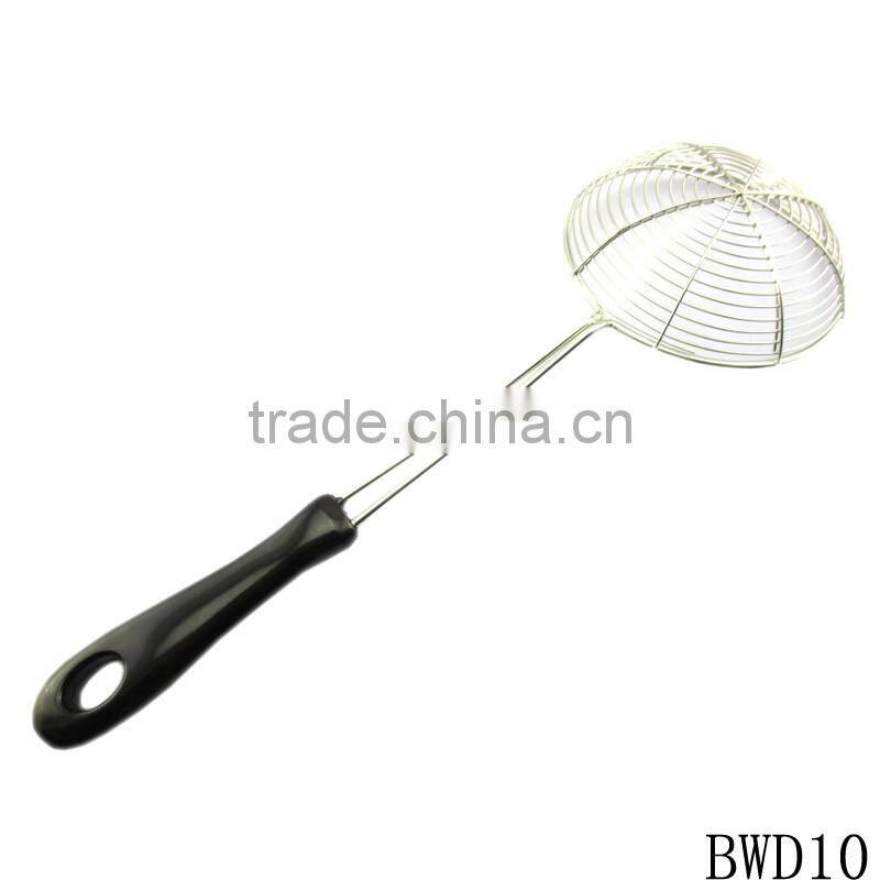 Mini metal wire mesh strainer for the kitchen