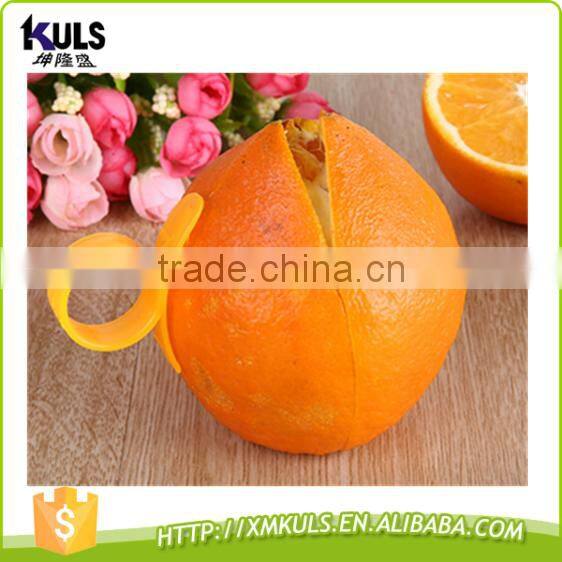 Ring cut plastic opener for orange pomelo peel