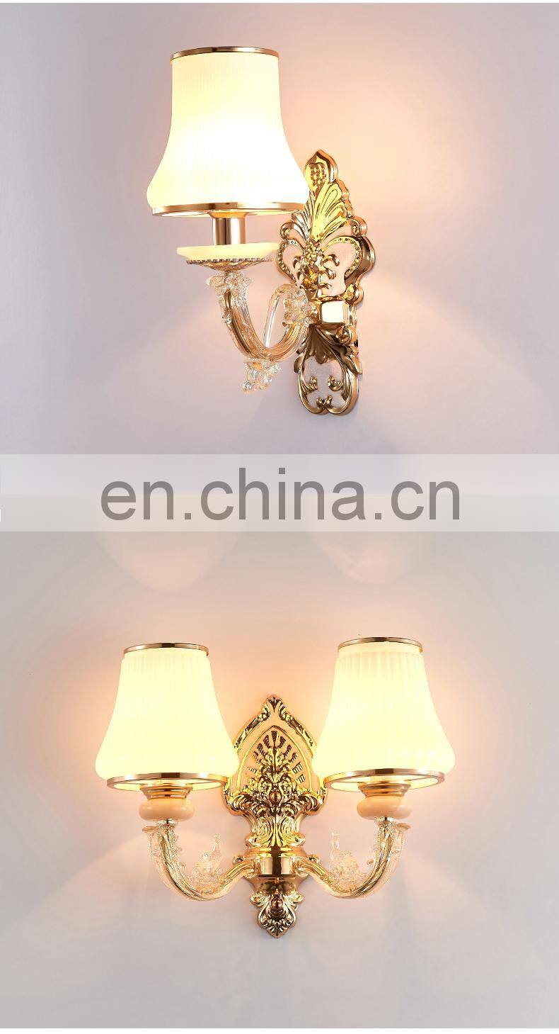 Low price wholesale European luxury double arm wall lamp Golden Classic living room sofa background modern bedroom wall lamp