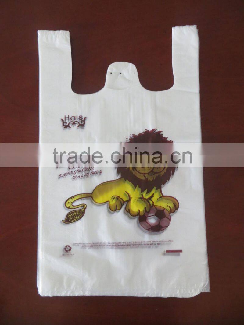 Vest carrier t-shirt on roll bag with secent