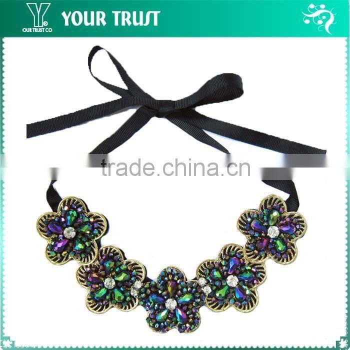 Fashion Ribbon Lady Crystal Jewelry Rhinestone Bead Necklace