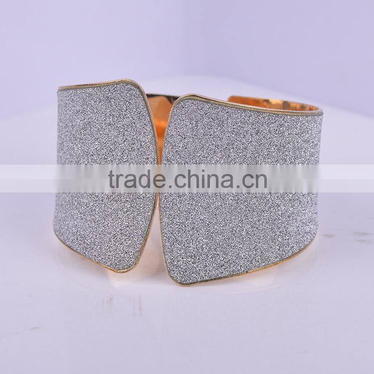 Free sample Factory wholoesale 2016 gold palm cuff bangle