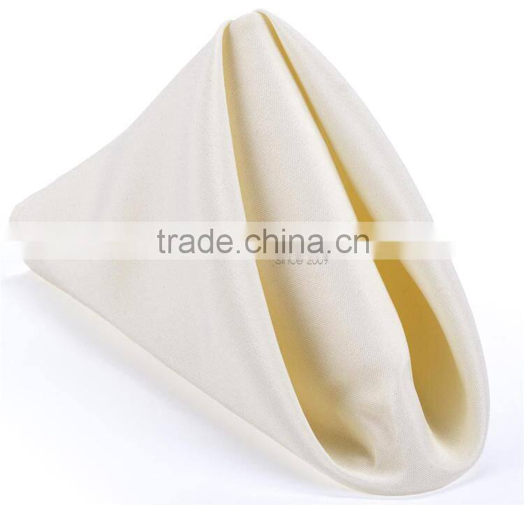 100%polyester table cloth and napkins for dinner