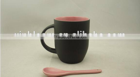 creative magic 11 oz color changing matte outer black and inner color ceramic coffee mug eiyh inserting spoon