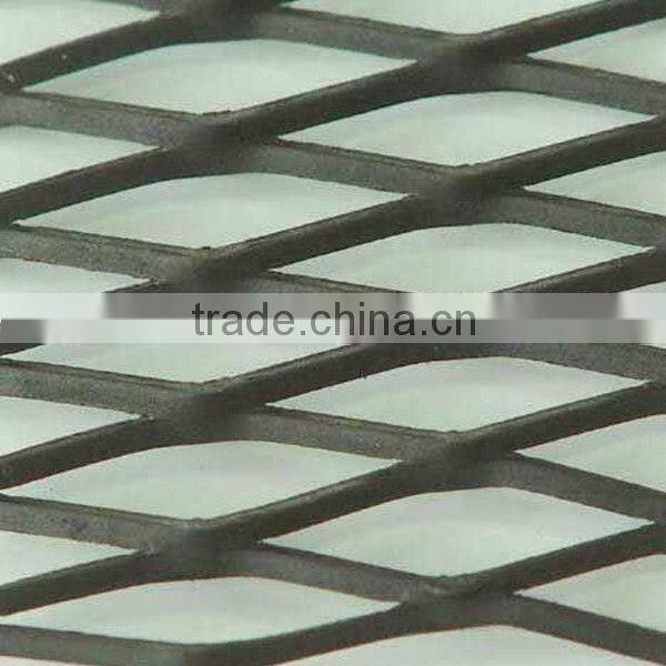 Low carbon expanded metal mesh