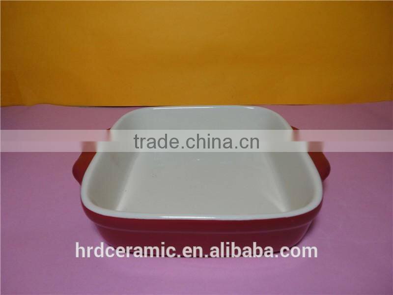 Microwave safe porcelain red oven ware bakeware with handle