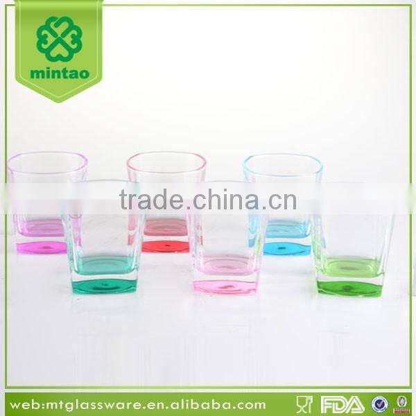 attractive design whiskey glass with color bottom