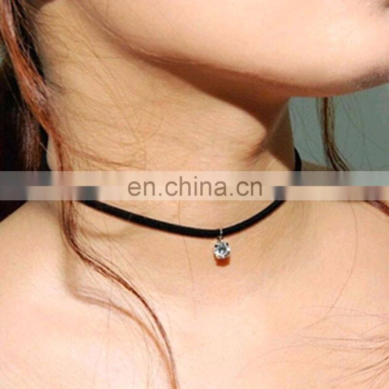 2017 Hot Faux Leather Choker Fashion Simple Black Velvet Rope Sparkling Crystal False Necklace for women collar Jewelry