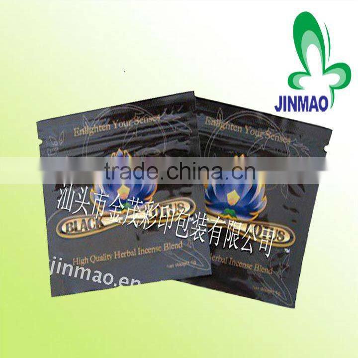 Three side sealed snack bag packaging with zip top