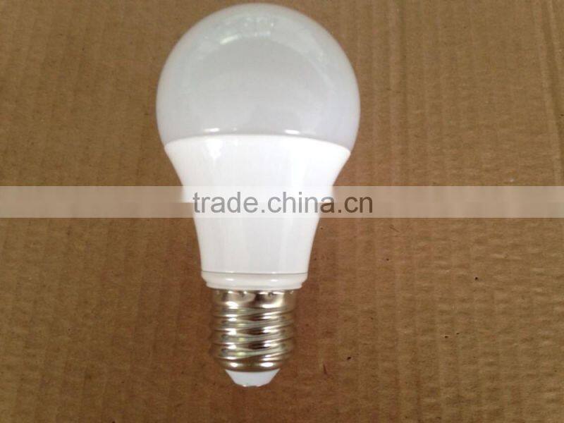 Free Sample CE ROHS 220V 110V 3W 5W 7W 9W 12W A19 A60 SMD E26 B22 E27 LED Light Bulb