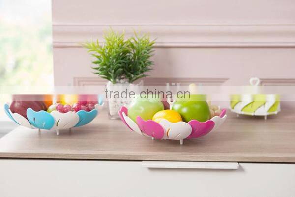 2016 Creative Peacock Folding Plastic Fruit Tray