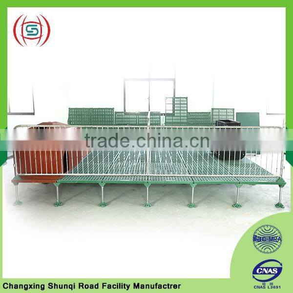 Advanced animal obstetric table for pig cleaning equipment