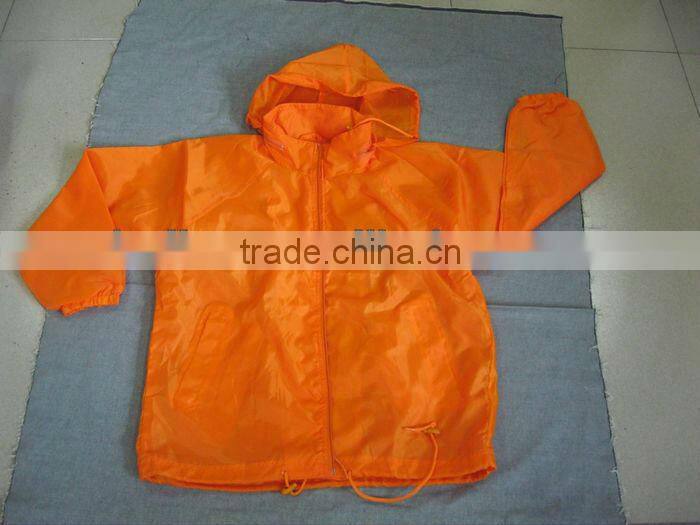 polyester/nylon windbreaker with zipper front