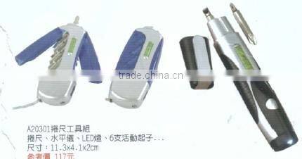 8 in 1 flash ligh hand tool