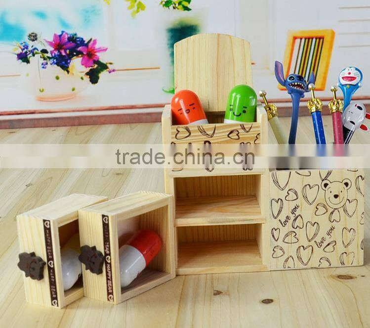 Students office desktop pen case