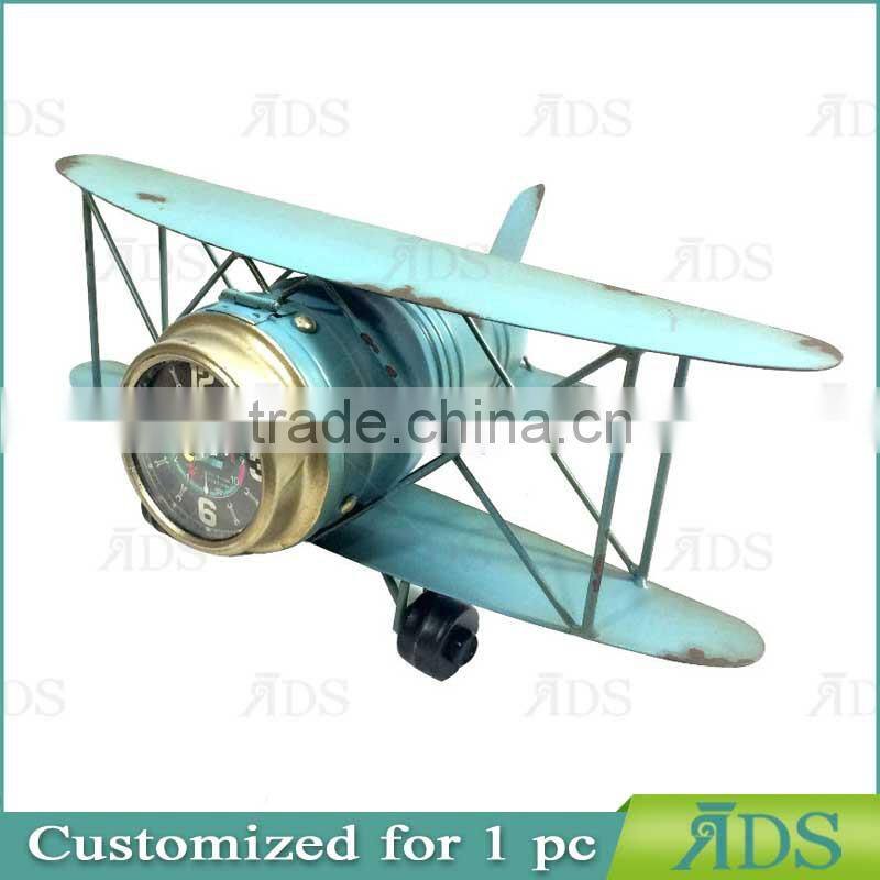 Classical wooden wall clock for home decoration