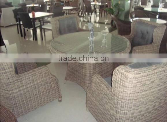 Indoor Handwoven Round Dining Table And Chair Set ESR-22064