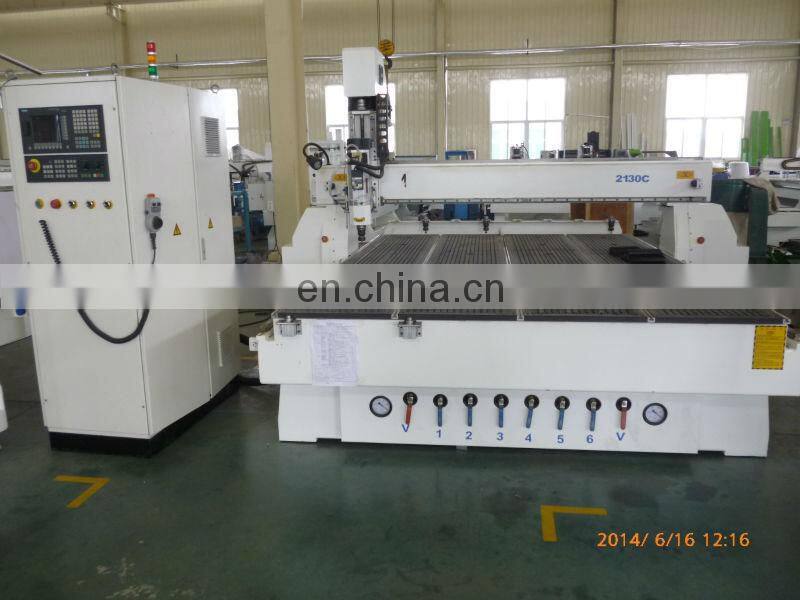 Woodworking machine Vacuum table 4 axis advertising cnc router carving machine with dust collector system