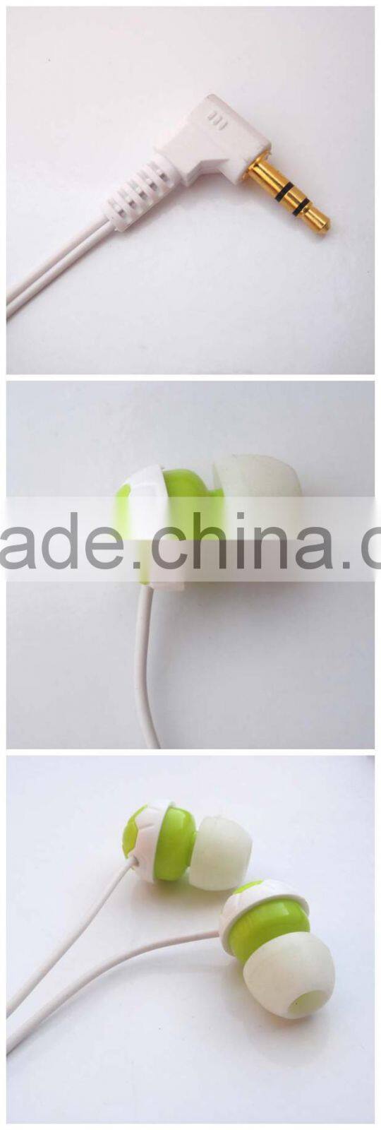 2015 new cheap reliable quality mini cute football shape earphones for MP3/ computer/ cellphone for kids study