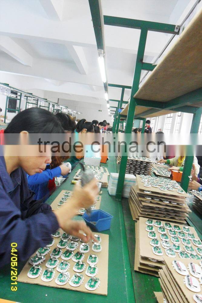 2015 new technology and new product style Eco-friendly ABS color Buttonless P3D pedometer with LED backlight