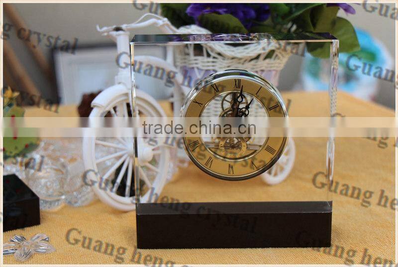 2015 New Design Crystal Desk Clock