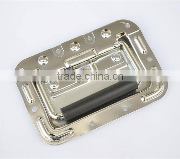 Flight case recessed case handle