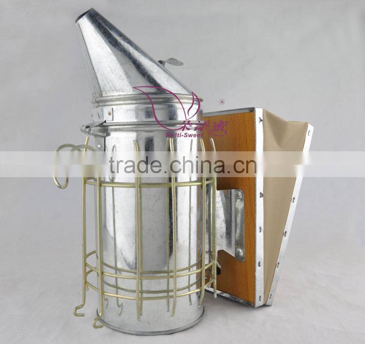 Beekeeping Galvanized Leatheroid Cheap Bee Smoker with Guard from China