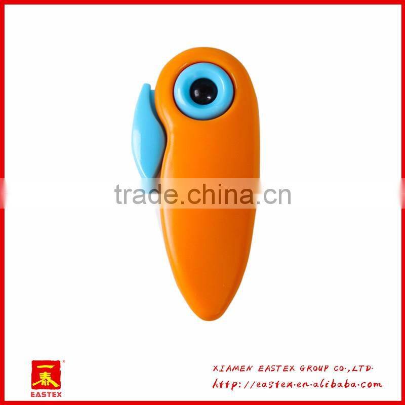 Bird shape design folding knife