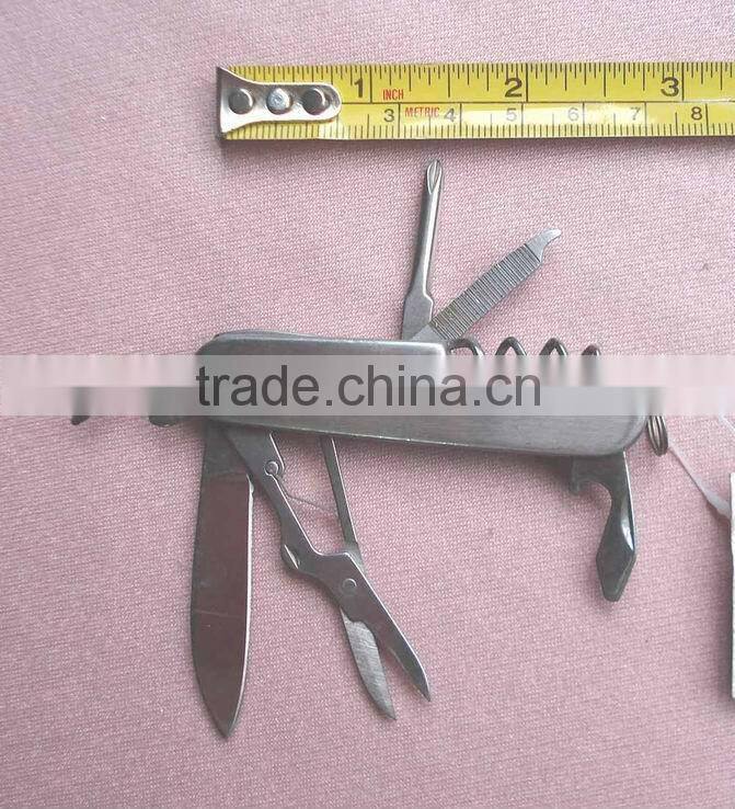 Multifunctional camping knife / pocket knife