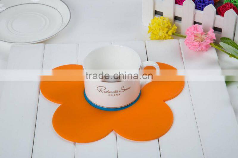 Flower petals insulation silicone cup pad