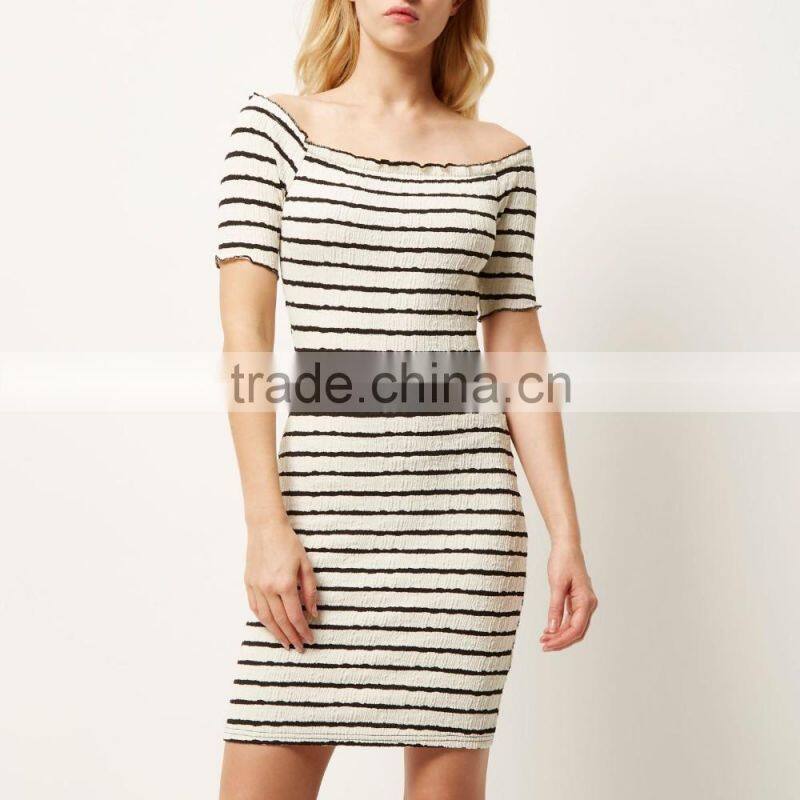 Customized off- shoulder striped body fit tight dress