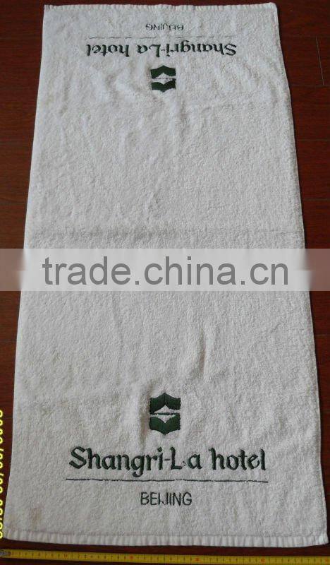 China Factory Wholesale Iso Certification Antibacterial Soft Luxury Bright Color Egyptian Cotton Hotel Towel 100% cotton embroid