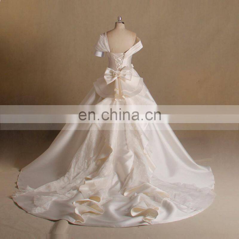 Classical New Design Short Sleeve A-line Satin Wedding Dress Long Train