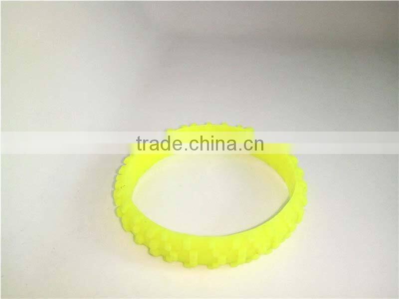 Popular Yellow Rubber Bracelet Silicone Hand Chain for Girls Made in China
