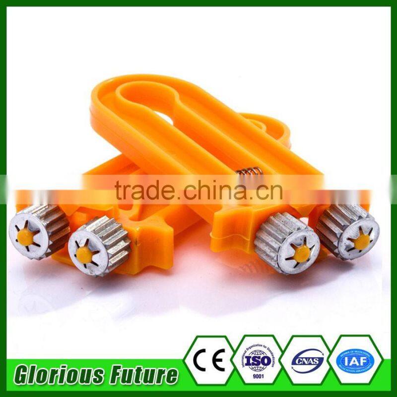 Beekeeping tool plastic wire crimper/bee frame hive wire tensioner