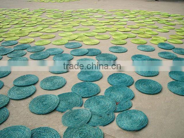 Wholesale woven straw rattan round dining mat custom table placemats