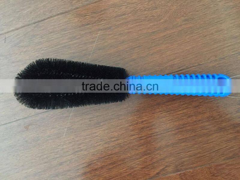 Car wheel brush with long handle