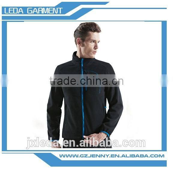 Outdoor sports soft shell jacket for men